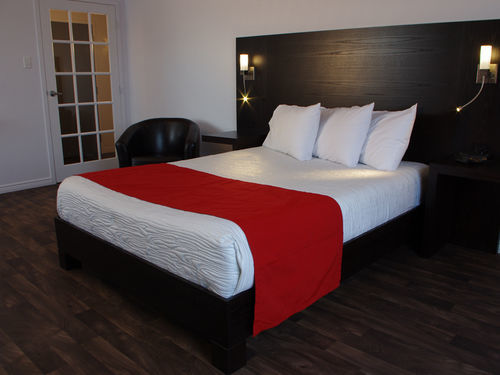 Hotel-motel 1212
